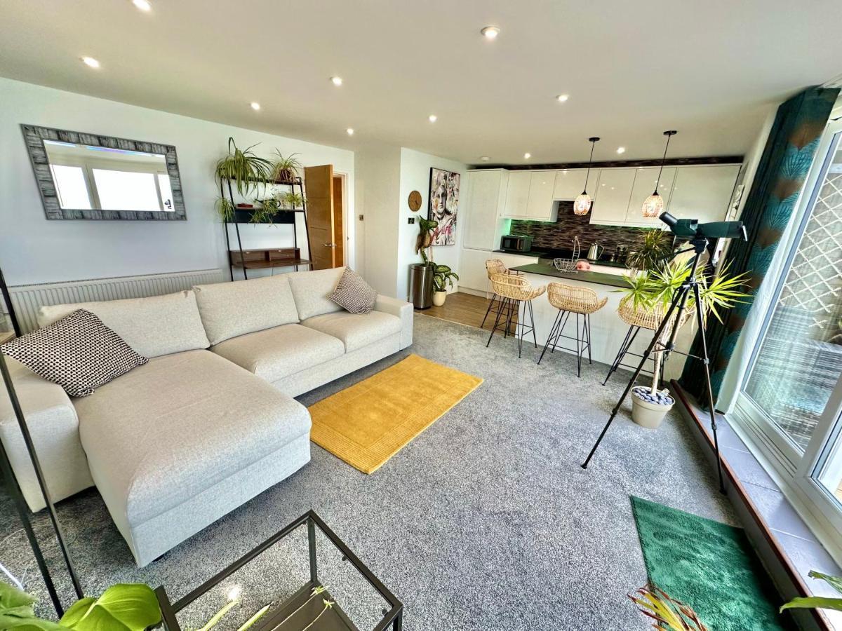 Stunning Sea View Two Double Bedroom Apartment - With Balcony - Opposite Beachfront Walk Bournemouth Exterior foto