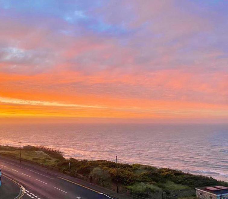 Stunning Sea View Two Double Bedroom Apartment - With Balcony - Opposite Beachfront Walk Bournemouth Exterior foto