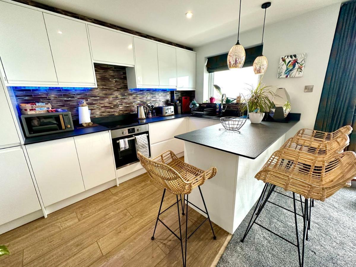 Stunning Sea View Two Double Bedroom Apartment - With Balcony - Opposite Beachfront Walk Bournemouth Exterior foto